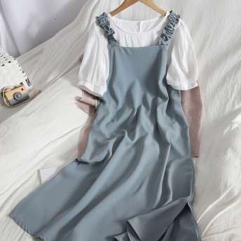 【 二点セット】 ギャザー飾り サロペットスカート + パフスリーブ ブラウス セット